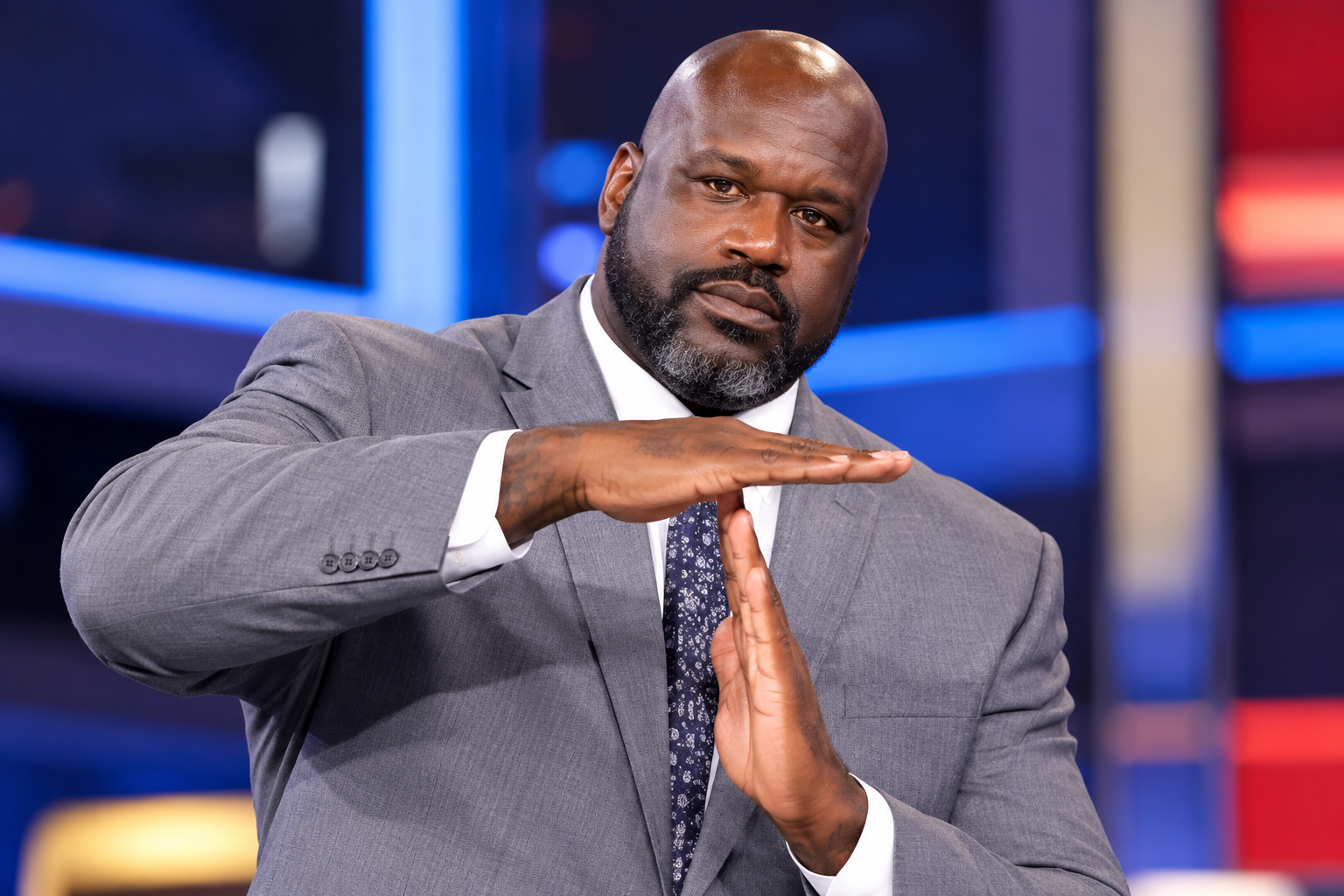 Shaq Pause